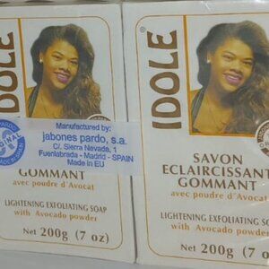 3 idole exfoliating soap